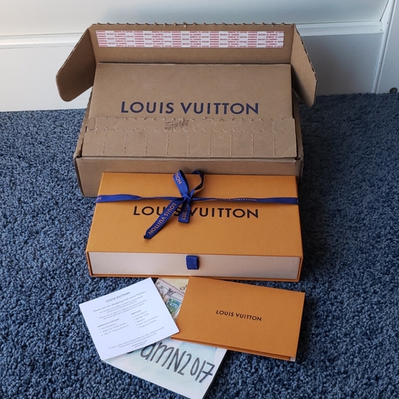louis vuitton gift box and bag